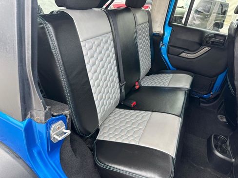 Used 2015 Jeep Wrangler Unlimited Sport w/ Quick Order Package 24S image 25