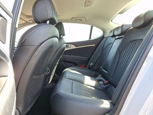 Used 2021 Genesis G70 3.3T AWD/4WD image 10