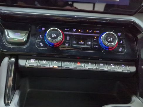Used 2025 GMC Sierra 2500 AT4X AWD/4WD image 22