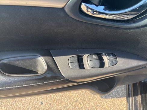 Used 2019 Nissan Sentra S image 15