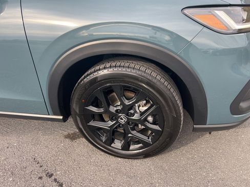 Used 2025 Honda HR-V Sport image 10