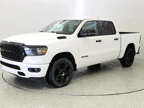 Used 2023 RAM 1500 Big Horn AWD/4WD image 3