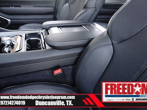 New 2025 Jeep Wagoneer L Series II w/ Premium Group I image 36