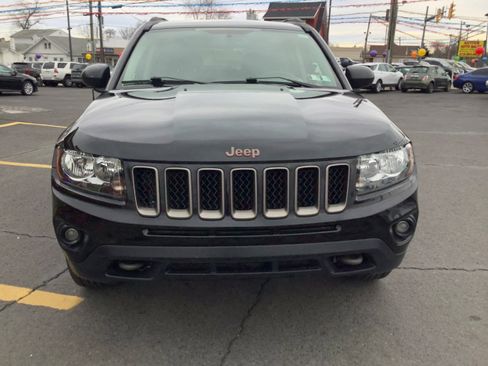 Used 2017 Jeep Compass 75th Anniversary w/ Power Value Group AWD/4WD image 2