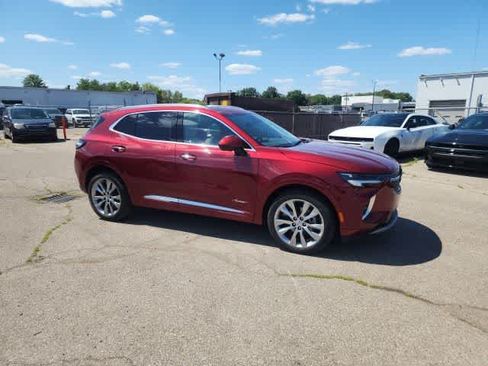 Used 2023 Buick Envision Avenir AWD/4WD image 9