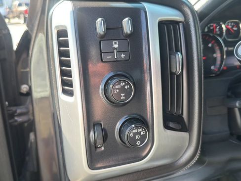 Used 2015 GMC Sierra 1500 SLE w/ SLE Value Package AWD/4WD image 12