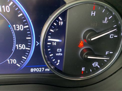 Used 2022 Buick Enclave Avenir w/ Avenir Technology Package image 16