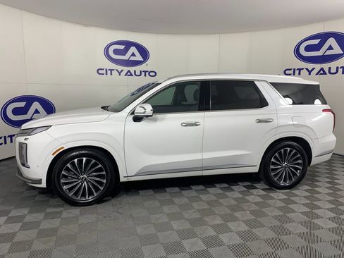 Used 2023 Hyundai Palisade Calligraphy w/ Cargo Package FWD image 6