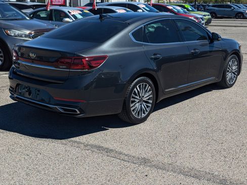 Used 2020 Kia Cadenza Technology image 2