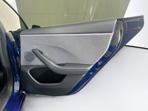 Used 2025 Tesla Model 3 Long Range RWD image 31