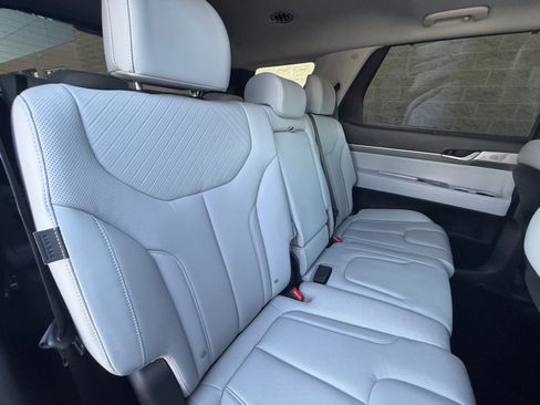 Used 2024 Hyundai Palisade SEL FWD image 18