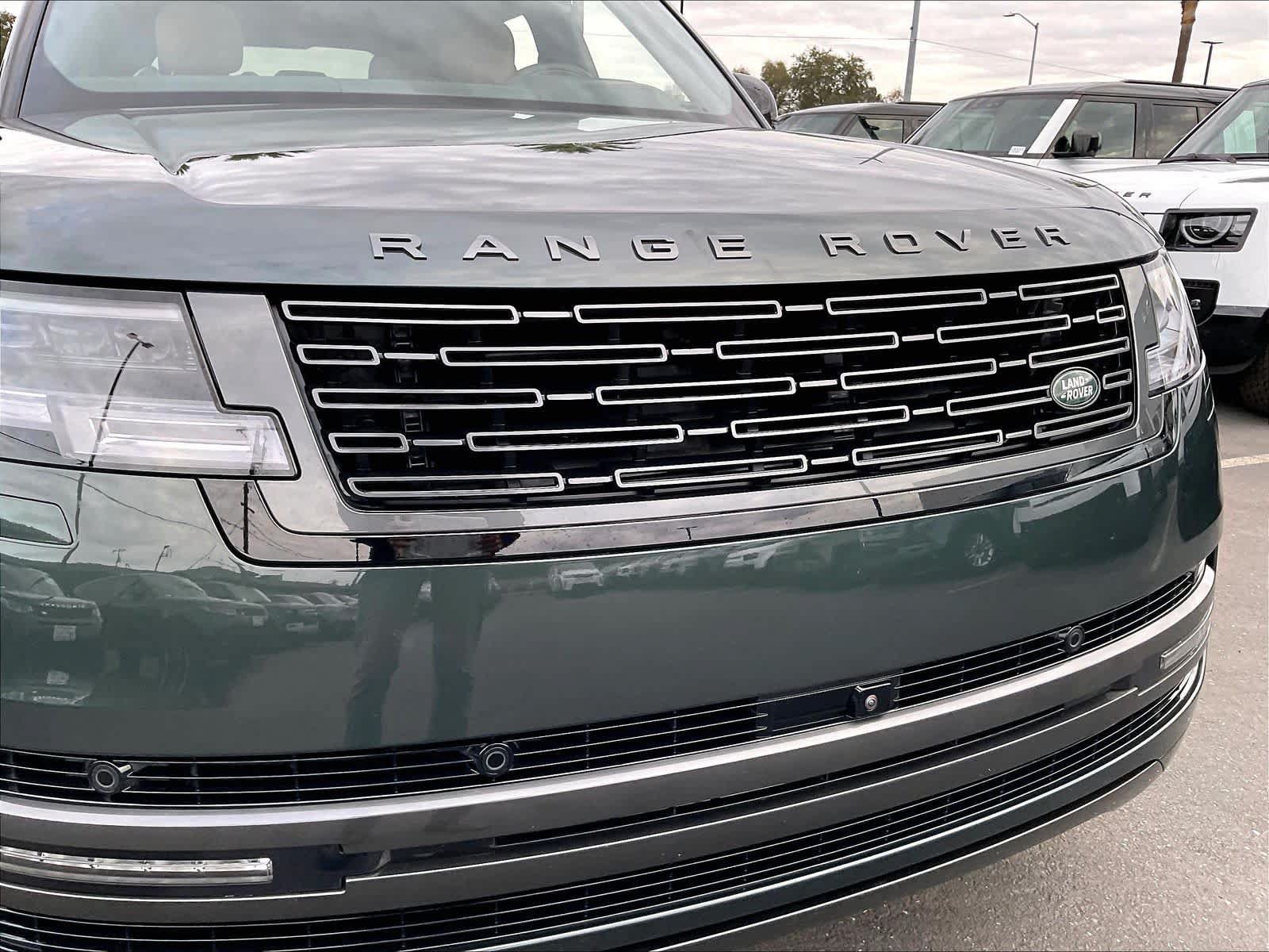 Used 2025 Land Rover Range Rover SE AWD/4WD image 33