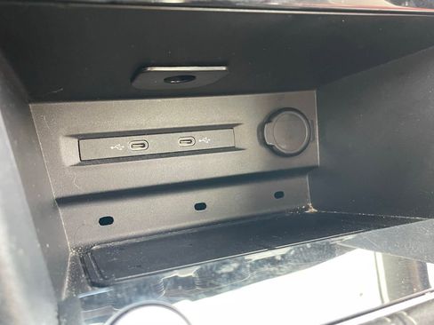 Used 2024 Volkswagen Taos SE image 6