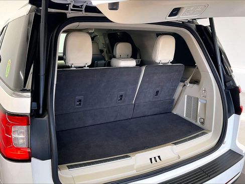 Used 2018 Lincoln Navigator Reserve w/ Technology Package AWD/4WD image 27