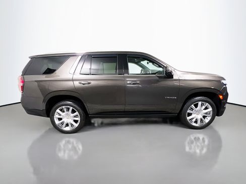 Used 2021 Chevrolet Tahoe High Country w/ Premium Package image 2