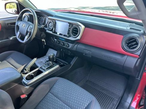 Used 2022 Toyota Tacoma SR5 w/ Technology Package AWD/4WD image 22