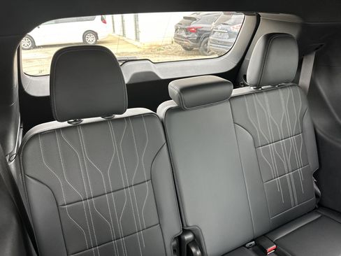 Certified 2025 Buick Enclave Avenir w/ Super Cruise Package AWD/4WD image 17