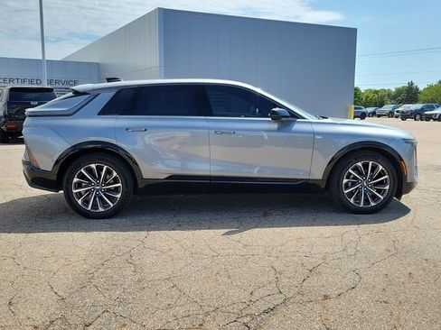 Used 2024 Cadillac Lyriq Sport w/ LPO, Floor Liner Package AWD/4WD image 5