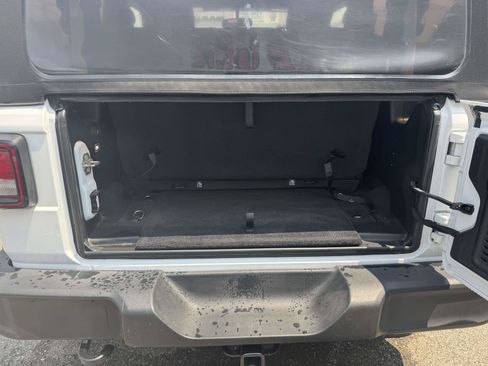 Used 2021 Jeep Wrangler Sport AWD/4WD image 15
