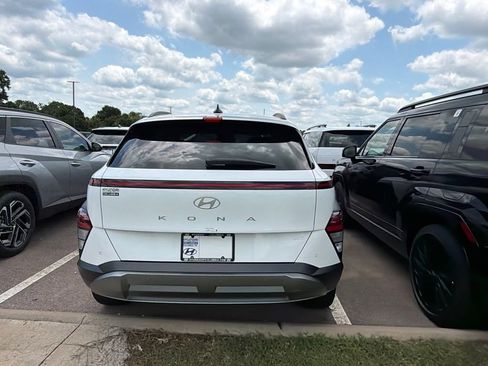 New 2026 Hyundai Kona Limited FWD image 4