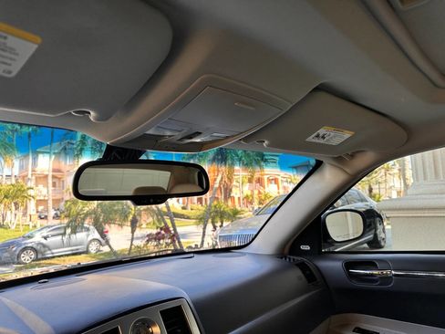 Used 2006 Chrysler 300 C RWD image 20