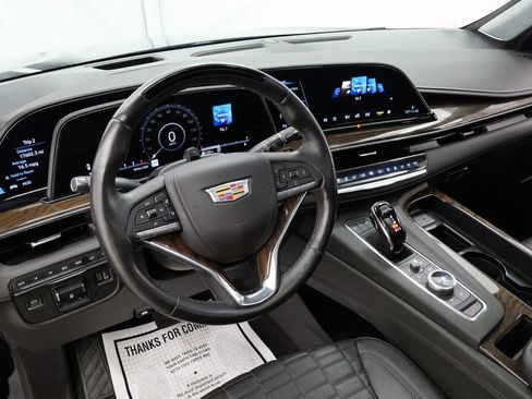Used 2024 Cadillac Escalade Premium Luxury Platinum AWD/4WD image 11