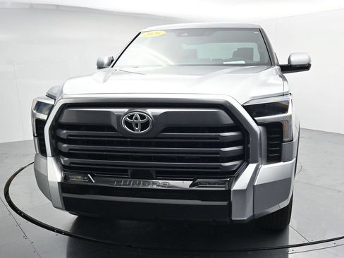 Used 2026 Toyota Tundra Limited AWD/4WD image 3