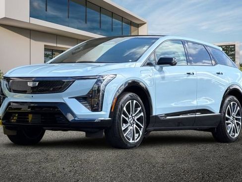 New 2026 Cadillac Optiq Sport 1 w/ LPO, Floor Liner Package image 8