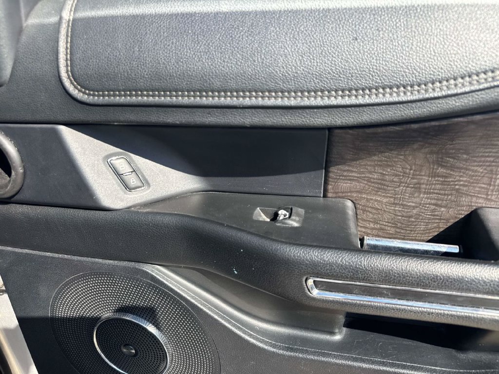 Used 2019 Ford Expedition Max Limited RWD image 22