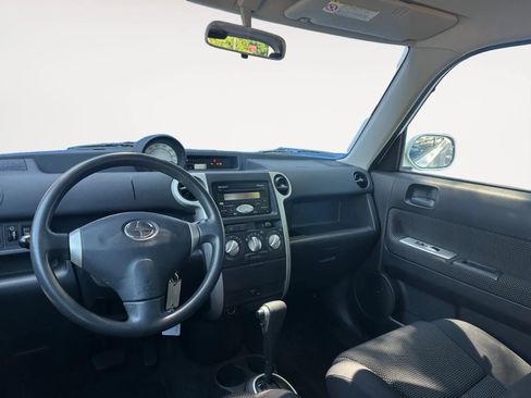 Used 2005 Scion xB FWD image 10