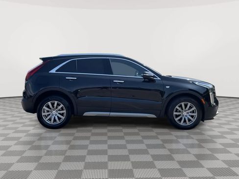 Used 2021 Cadillac XT4 Premium Luxury w/ Cold Weather Package AWD/4WD image 9