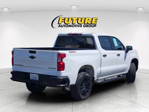 Used 2025 Chevrolet Silverado 1500 Custom Trail Boss w/ Turbomax Blackout Package AWD/4WD image 4