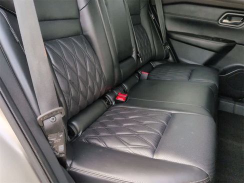 Used 2023 Nissan Rogue Platinum w/ Platinum Premium Package image 22