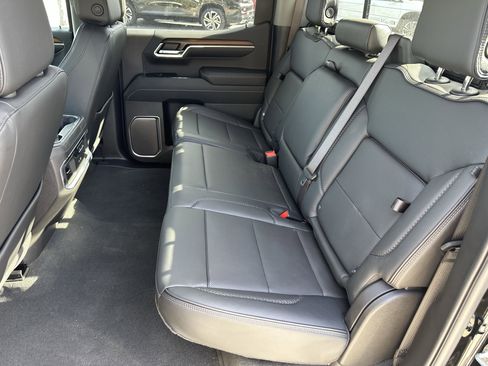 New 2025 GMC Sierra 1500 Denali w/ Denali Reserve Package image 18