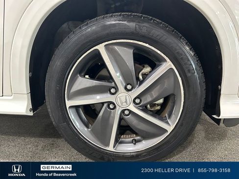Used 2020 Honda HR-V Touring image 12