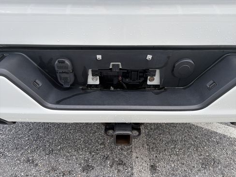 Used 2020 GMC Sierra 1500 Elevation image 12