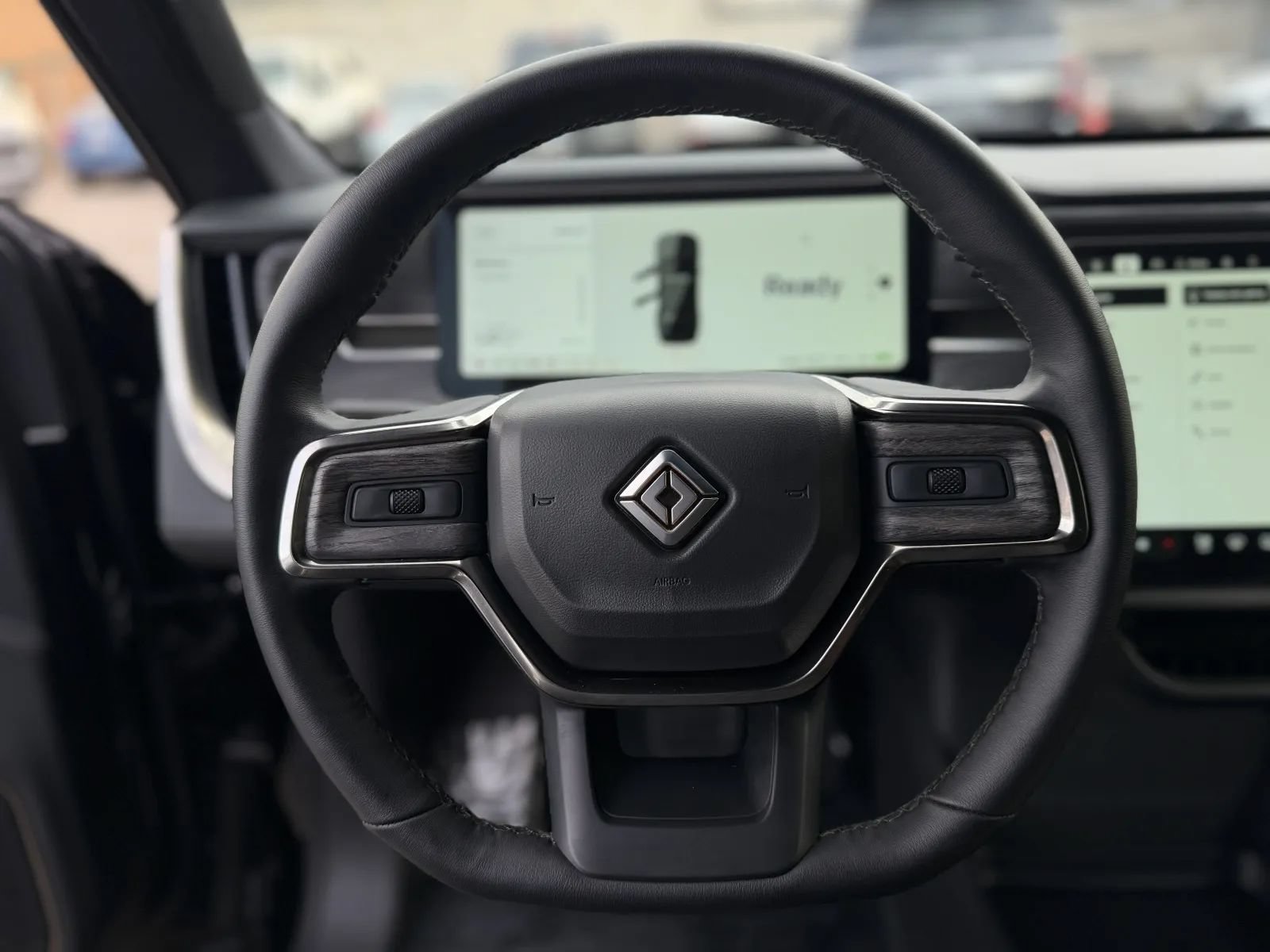 Used 2025 Rivian R1S Adventure Dual AWD/4WD image 23