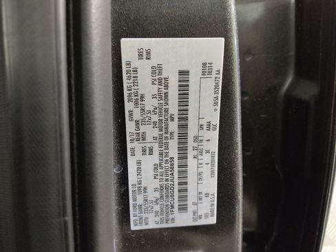 Used 2018 Ford Escape SE w/ Ford Safe & Smart Package FWD image 33