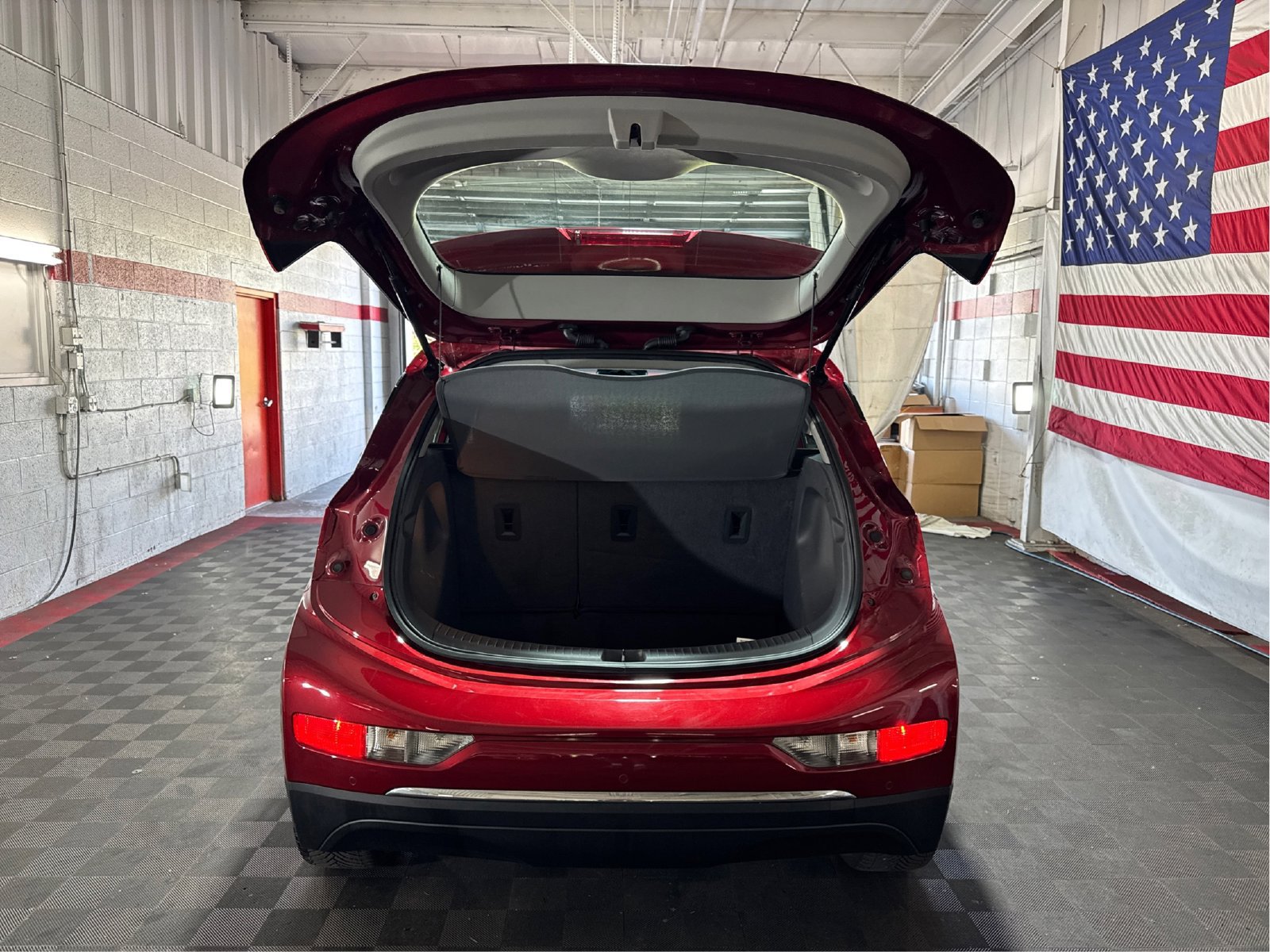 Used 2021 Chevrolet Bolt LT FWD image 12