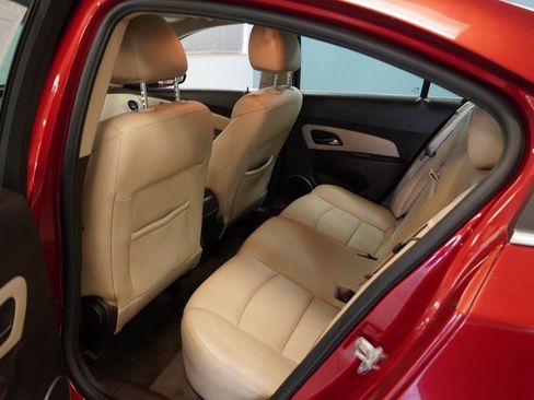 Used 2012 Chevrolet Cruze LT w/ RS Package image 23