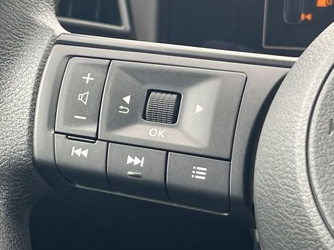 New 2026 Nissan Kicks SV AWD/4WD image 10