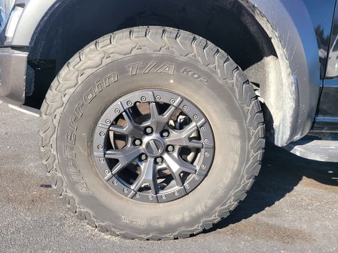 Used 2022 Ford F150 Raptor w/ Equipment Group 801A High AWD/4WD image 9