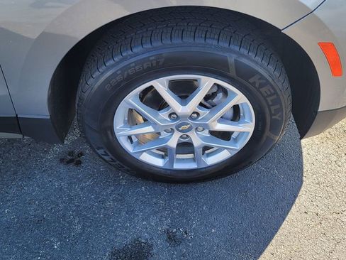 Used 2023 Chevrolet Equinox LS AWD/4WD image 15