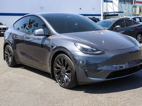 Used 2021 Tesla Model Y Performance AWD/4WD image 17