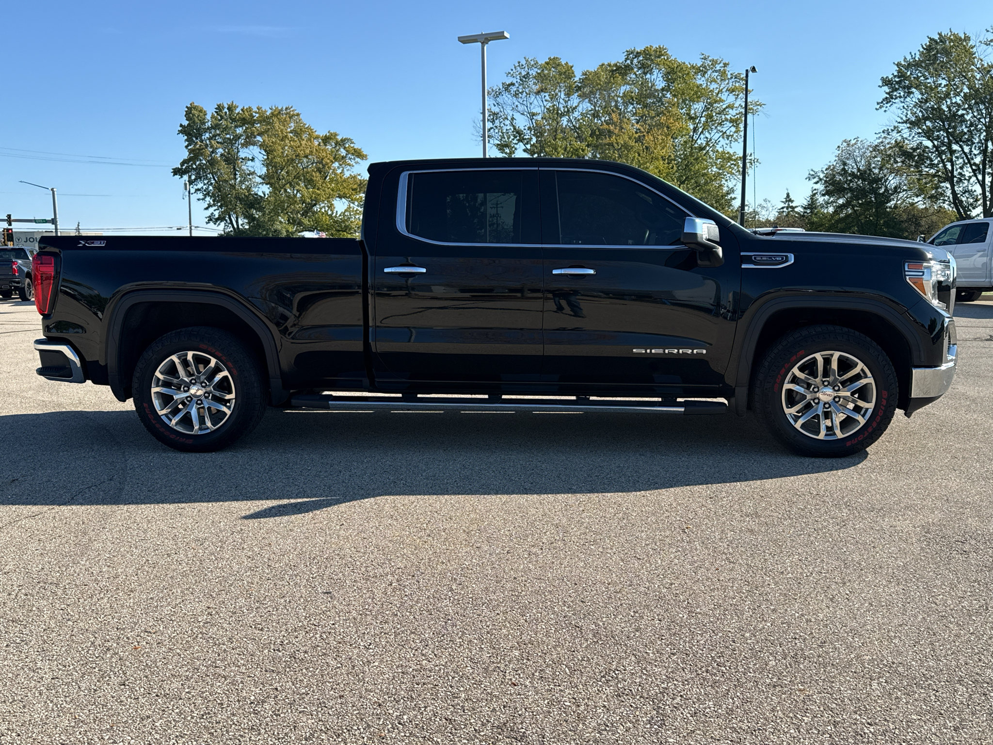 Used 2019 GMC Sierra 1500 SLT w/ SLT Premium Plus Package AWD/4WD image 5