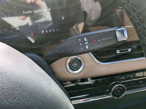 Used 2025 Chevrolet Equinox ACTIV w/ Safety and Technology Package image 11