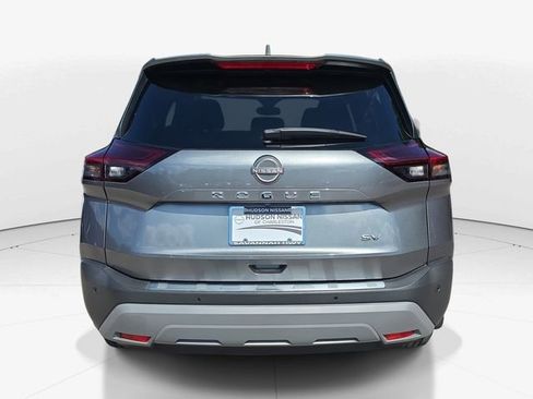 Used 2023 Nissan Rogue SV w/ SV Premium B Package FWD image 9