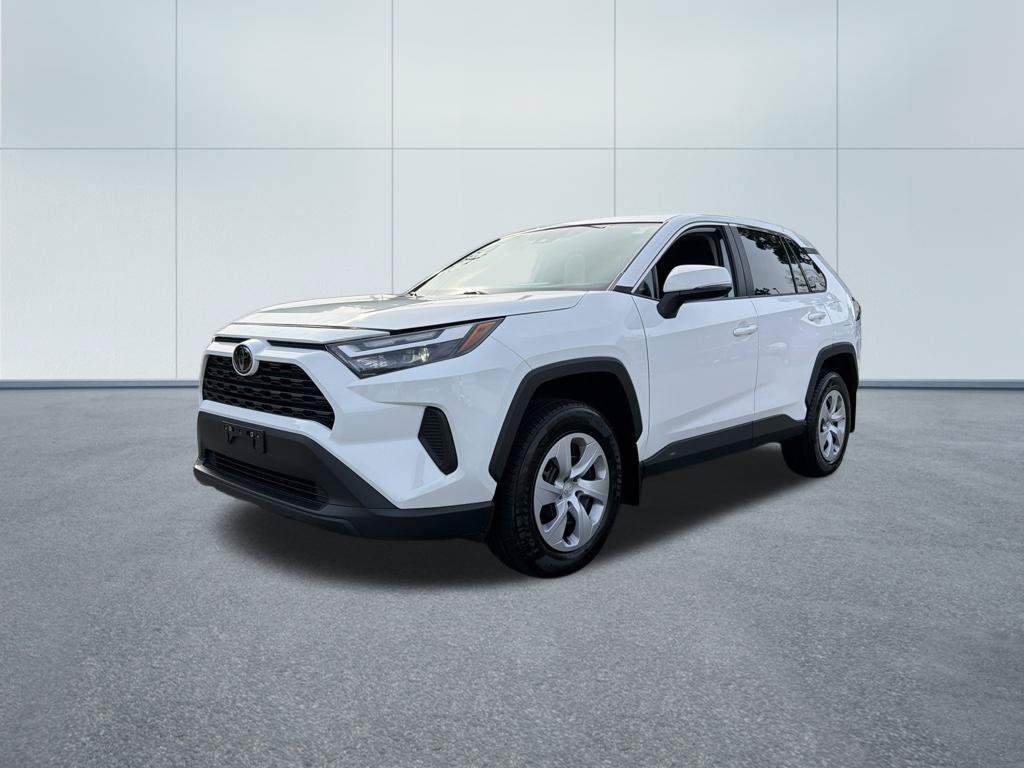 Used 2024 Toyota RAV4 LE AWD/4WD image 2