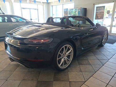 Used 2025 Porsche 718 Boxster RWD image 6