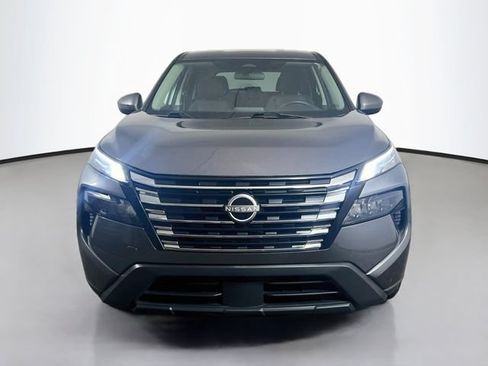 Used 2025 Nissan Rogue SV AWD/4WD image 2
